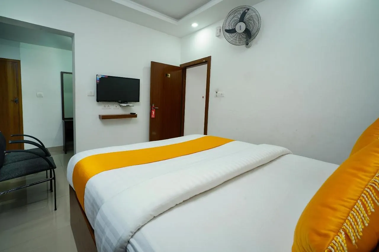 Oyo 6526 Ap Residency City Sultan Bathery Hotel